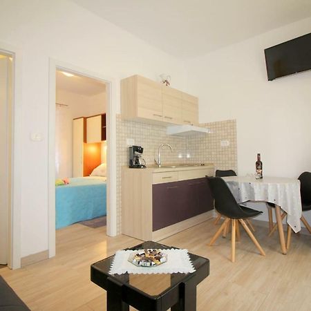 Apartment Noemi In City Center Poreč Exteriör bild